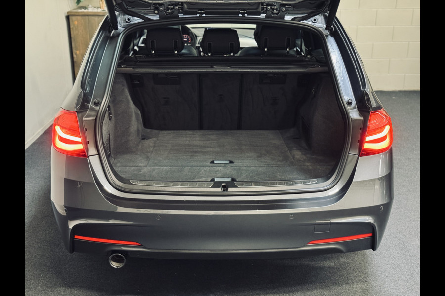BMW 3 Serie Touring 318i M Sport Edition | 19" | Panorama | ShadowLine