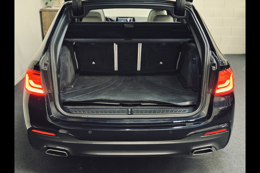 BMW 5 Serie Touring 530i High Exe. M-Sport | Panorama | Comf.Stoel | CarPlay