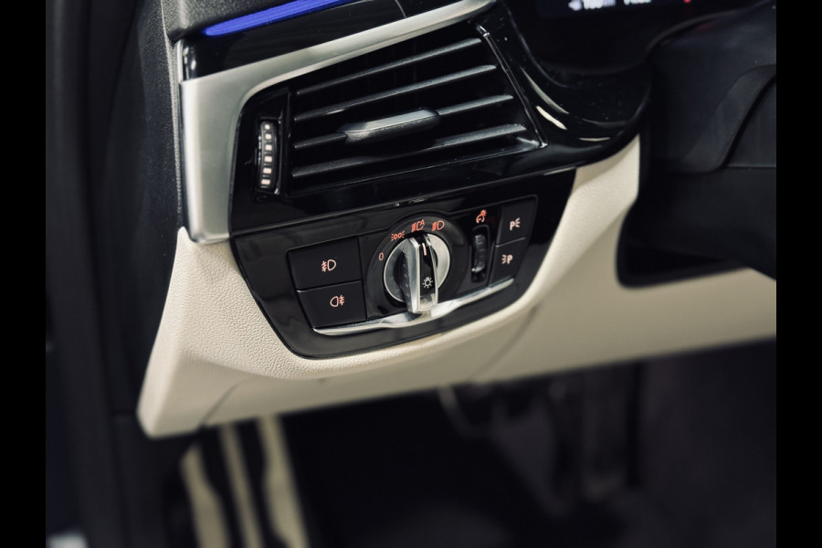 BMW 5 Serie Touring 530i High Exe. M-Sport | Panorama | Comf.Stoel | CarPlay