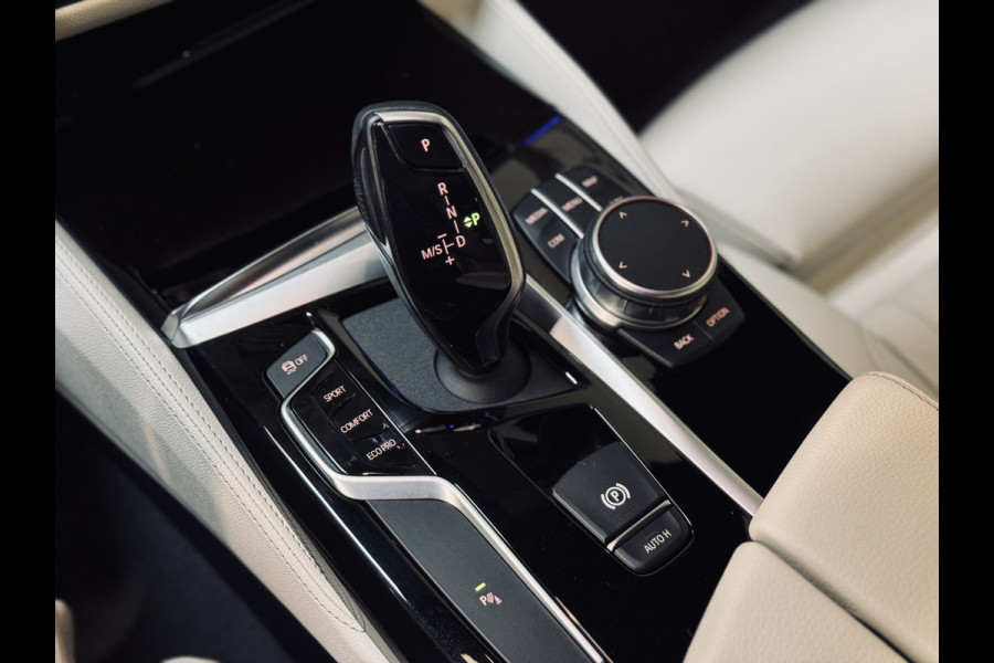 BMW 5 Serie Touring 530i High Exe. M-Sport | Panorama | Comf.Stoel | CarPlay