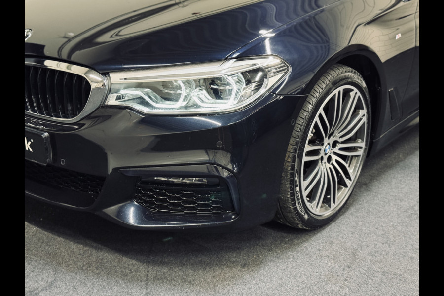 BMW 5 Serie Touring 530i High Exe. M-Sport | Panorama | Comf.Stoel | CarPlay