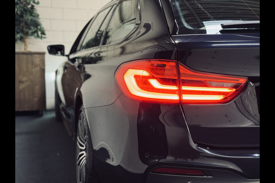 BMW 5 Serie Touring 530i High Exe. M-Sport | Panorama | Comf.Stoel | CarPlay