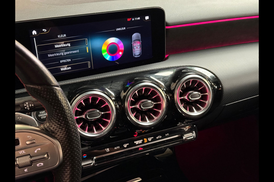 Mercedes-Benz A-Klasse 250 Premium Plus Amg | Pano | Trekhaak | Sfeerverlichting | Camera | Carplay | Stoelverwarming