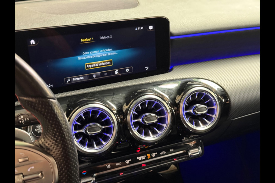 Mercedes-Benz A-Klasse 250 Premium Plus Amg | Pano | Trekhaak | Sfeerverlichting | Camera | Carplay | Stoelverwarming
