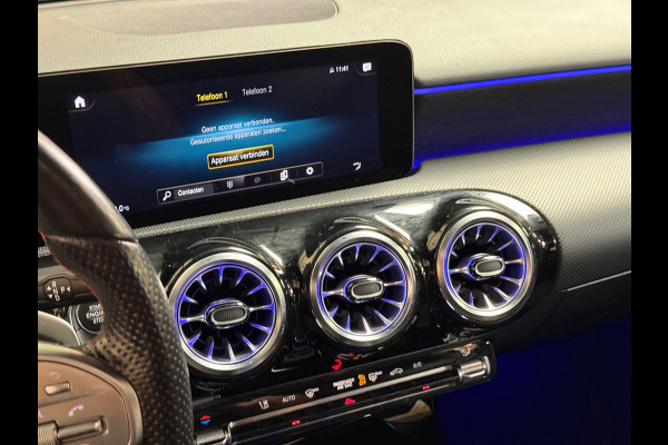 Mercedes-Benz A-Klasse 250 Premium Plus Amg | Pano | Trekhaak | Sfeerverlichting | Camera | Carplay | Stoelverwarming