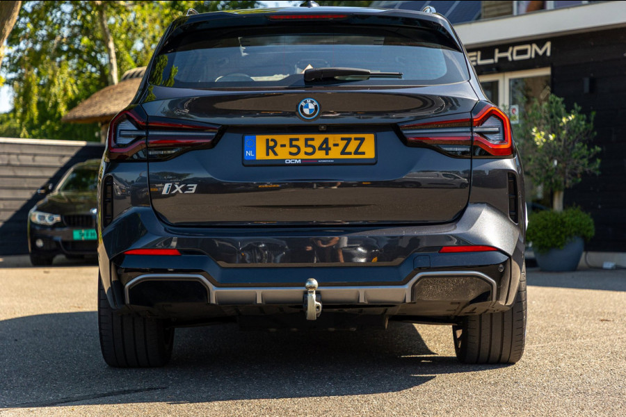 BMW iX3 High Executive 80 kWh Soh 99% I M Pakket I Panoramadak I Trekhaak I Harman Kardon I Adaptive Cruise I 360 Camera I Android