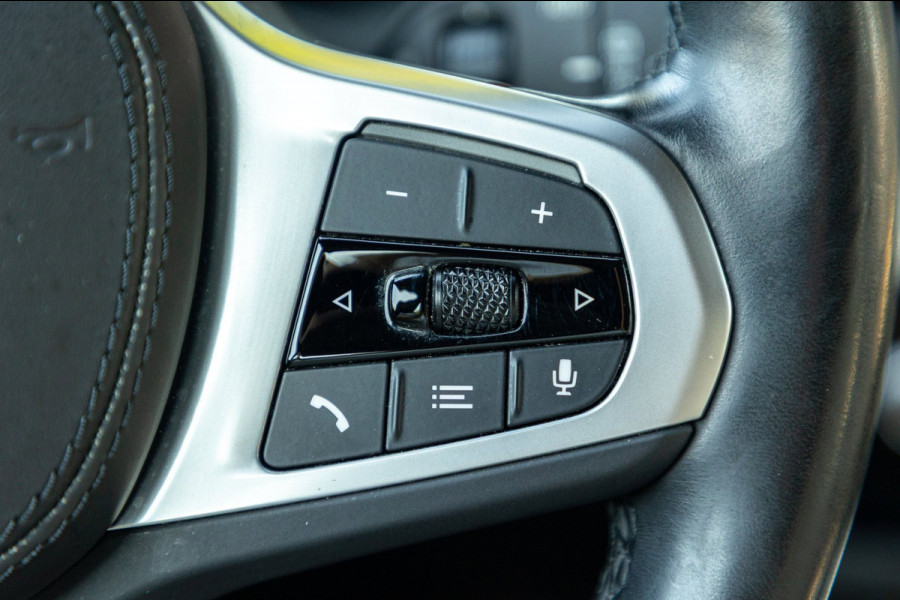 BMW iX3 High Executive 80 kWh Soh 99% I M Pakket I Panoramadak I Trekhaak I Harman Kardon I Adaptive Cruise I 360 Camera I Android