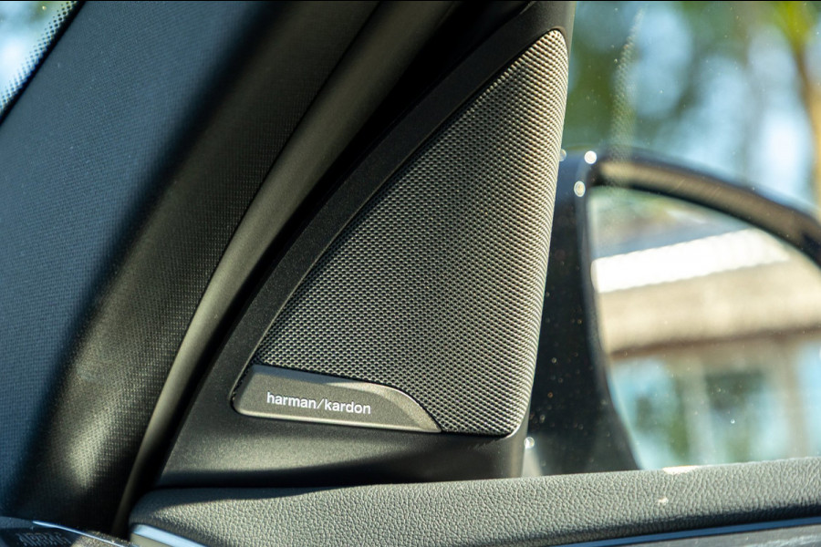 BMW iX3 High Executive 80 kWh Soh 99% I M Pakket I Panoramadak I Trekhaak I Harman Kardon I Adaptive Cruise I 360 Camera I Android