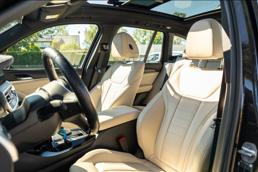 BMW iX3 High Executive 80 kWh Soh 99% I M Pakket I Panoramadak I Trekhaak I Harman Kardon I Adaptive Cruise I 360 Camera I Android