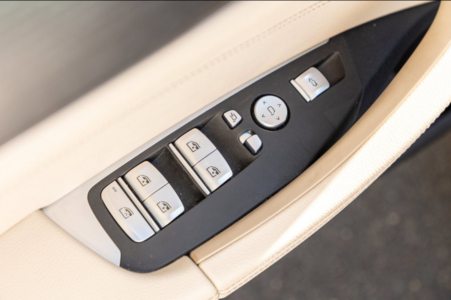 BMW iX3 High Executive 80 kWh Soh 99% I M Pakket I Panoramadak I Trekhaak I Harman Kardon I Adaptive Cruise I 360 Camera I Android