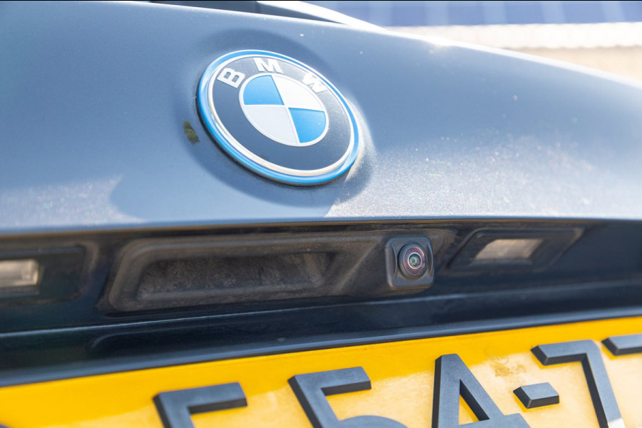 BMW iX3 High Executive 80 kWh Soh 99% I M Pakket I Panoramadak I Trekhaak I Harman Kardon I Adaptive Cruise I 360 Camera I Android
