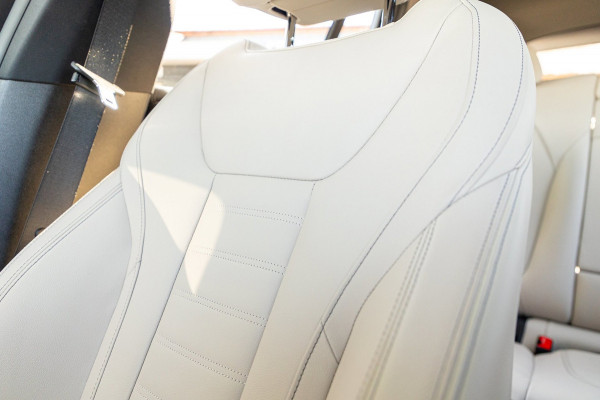 BMW iX3 High Executive 80 kWh Soh 99% I M Pakket I Panoramadak I Trekhaak I Harman Kardon I Adaptive Cruise I 360 Camera I Android
