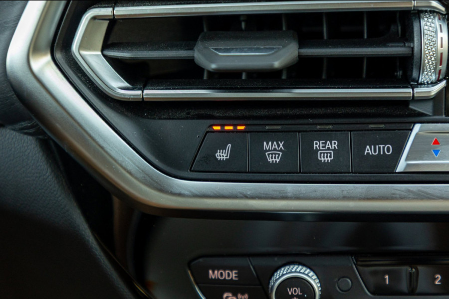 BMW iX3 High Executive 80 kWh Soh 99% I M Pakket I Panoramadak I Trekhaak I Harman Kardon I Adaptive Cruise I 360 Camera I Android