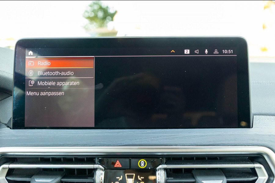 BMW iX3 High Executive 80 kWh Soh 99% I M Pakket I Panoramadak I Trekhaak I Harman Kardon I Adaptive Cruise I 360 Camera I Android