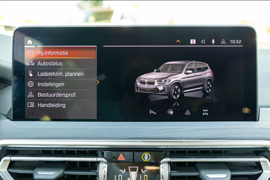 BMW iX3 High Executive 80 kWh Soh 99% I M Pakket I Panoramadak I Trekhaak I Harman Kardon I Adaptive Cruise I 360 Camera I Android