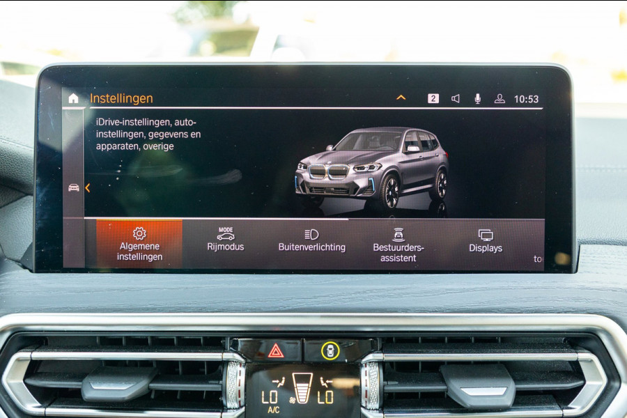 BMW iX3 High Executive 80 kWh Soh 99% I M Pakket I Panoramadak I Trekhaak I Harman Kardon I Adaptive Cruise I 360 Camera I Android