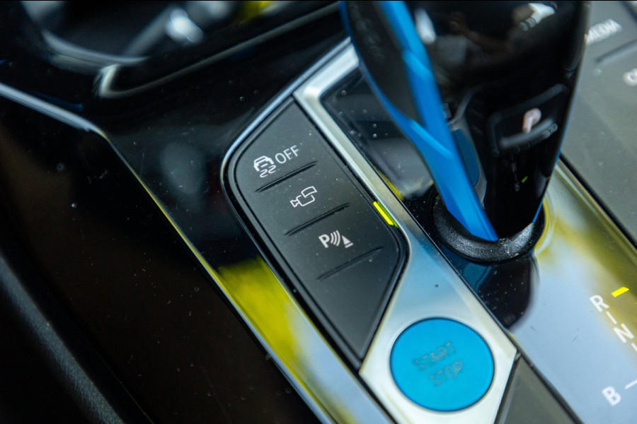 BMW iX3 High Executive 80 kWh Soh 99% I M Pakket I Panoramadak I Trekhaak I Harman Kardon I Adaptive Cruise I 360 Camera I Android