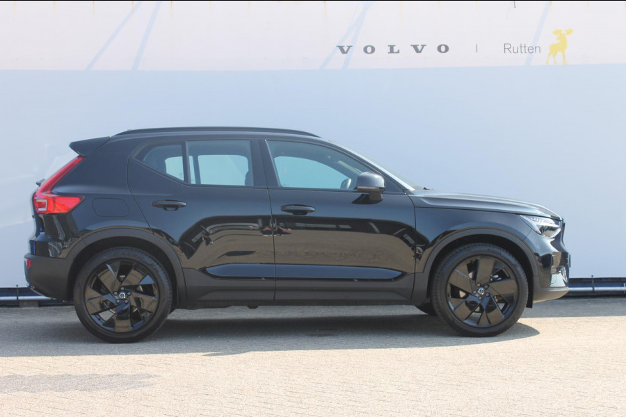 Volvo XC40 2.0 177PK Automaat Plus Black Edition Google infotainment / 20" lichtmetalen velgen / Getinte ramen vanaf de B-stijl / Verwarmbare zitplaatsen voor / Harman Kardon Audio installatie