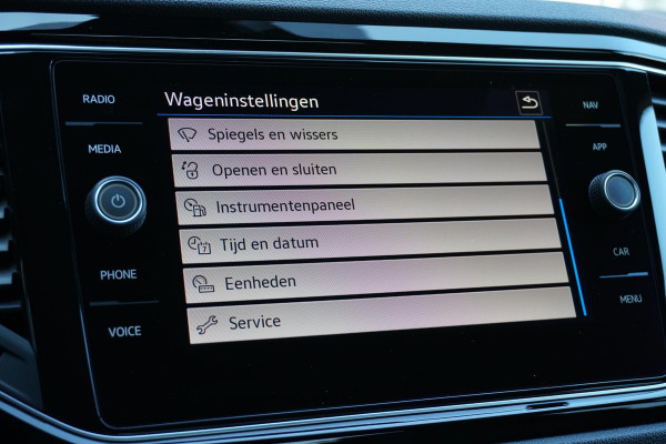 Volkswagen T-Roc 2.0 TSI 4Motion R *dealer onderhouden* + AKRAPOVIC / DCC / CAMERA / BEATS / ACC