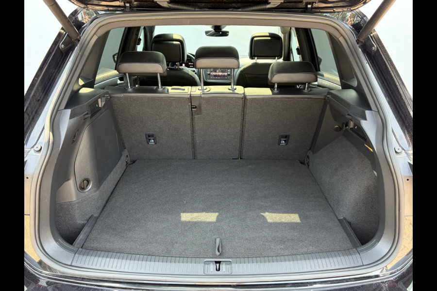 Volkswagen Tiguan 1.4 TSI eHybrid R-Line PHEV Pano Elek.Trekhaak Adap.Cruise Camera Led Orig.NL!