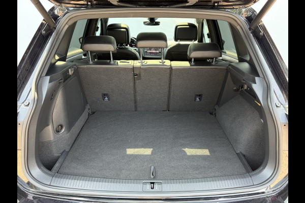 Volkswagen Tiguan 1.4 TSI eHybrid R-Line PHEV Pano Elek.Trekhaak Adap.Cruise Camera Led Orig.NL!