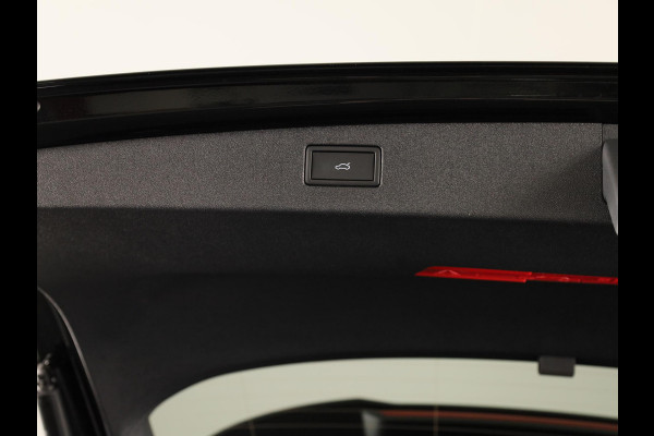 Volkswagen Tiguan R-Line Edition 1.5 eHybrid 150 kW / 204 PK SUV 6 v Head-Up Display | Panoramadak | Stoelverwarming
