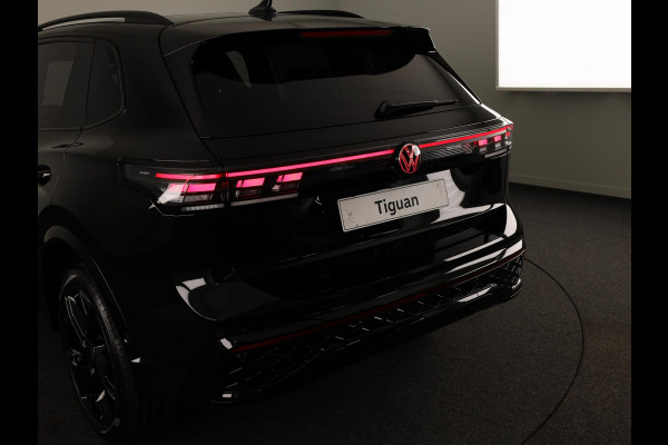 Volkswagen Tiguan R-Line Edition 1.5 eHybrid 150 kW / 204 PK SUV 6 v Head-Up Display | Panoramadak | Stoelverwarming