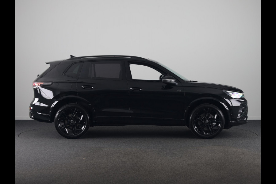 Volkswagen Tiguan R-Line Edition 1.5 eHybrid 150 kW / 204 PK SUV 6 v Head-Up Display | Panoramadak | Stoelverwarming