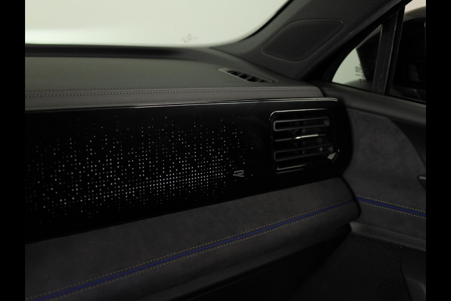 Volkswagen Tiguan R-Line Edition 1.5 eHybrid 150 kW / 204 PK SUV 6 v Head-Up Display | Panoramadak | Stoelverwarming