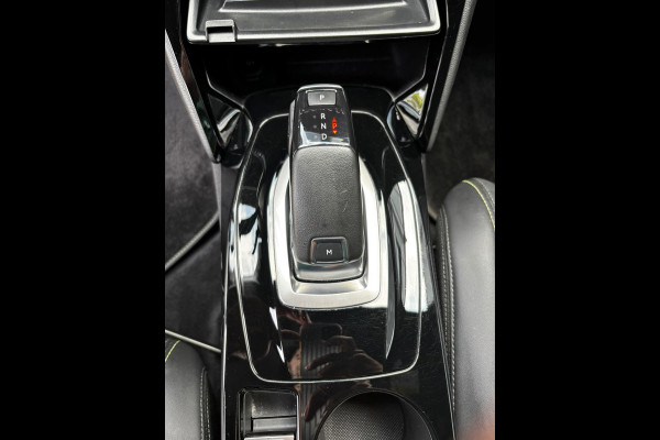 Peugeot 2008 1.2 PureTech GT Pack KEYLESS|LEDER|CAMERA|TREKHAAK|NWE APK
