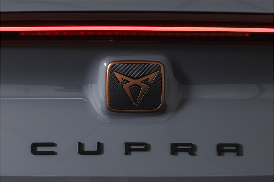 CUPRA Formentor 1.4 TSI e-Hybrid 204 PK Essential Orig. NL | Graphene Grey | Dig. Cockpit | Adapt. Cruise | PDC | NAV + App. Connect | ECC | LM 19" |
