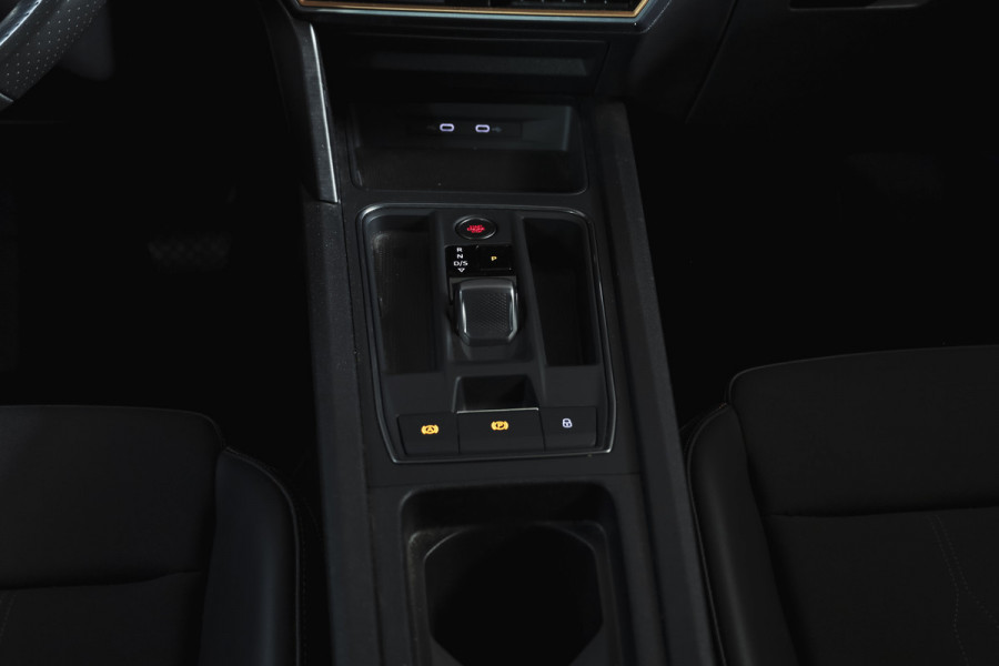 CUPRA Formentor 1.4 TSI e-Hybrid 204 PK Essential Orig. NL | Graphene Grey | Dig. Cockpit | Adapt. Cruise | PDC | NAV + App. Connect | ECC | LM 19" |