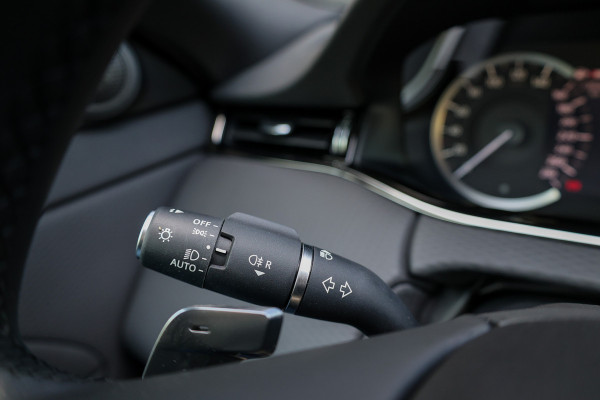 Land Rover Range Rover Evoque 1.5 P300e AWD R-Dynamic SE | PANO | CAMERA | CARPLAY | ACC | ELEK KOFFERKLEP | ELEK STOELEN |