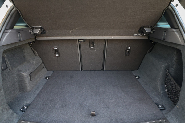 Land Rover Range Rover Evoque 1.5 P300e AWD R-Dynamic SE | PANO | CAMERA | CARPLAY | ACC | ELEK KOFFERKLEP | ELEK STOELEN |
