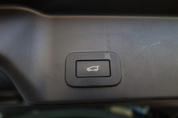 Land Rover Range Rover Evoque 1.5 P300e AWD R-Dynamic SE | PANO | CAMERA | CARPLAY | ACC | ELEK KOFFERKLEP | ELEK STOELEN |