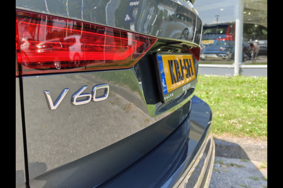 Volvo V60 T6 AWD 350PK Plug-in Hybrid Ultra Bright | Demo | BLIS | Stoelventilatie | Massage Stoelen | Panodak | 360 Camera | B&W |