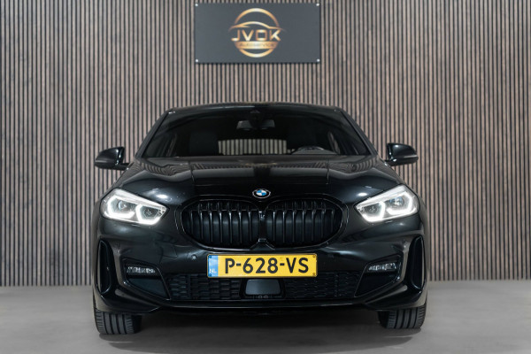 BMW 1-serie 118i Automaat M Pakket LED NAVI Sfeer Verlichting