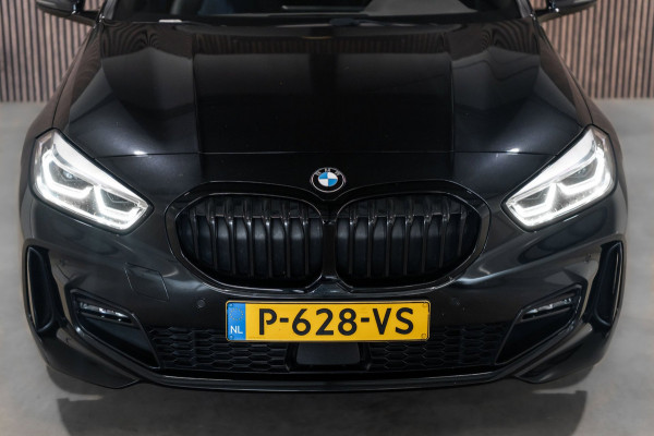 BMW 1-serie 118i Automaat M Pakket LED NAVI Sfeer Verlichting