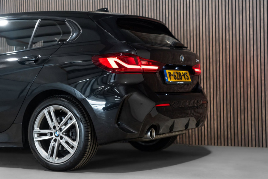 BMW 1-serie 118i Automaat M Pakket LED NAVI Sfeer Verlichting