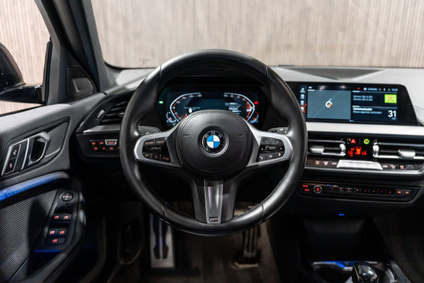 BMW 1-serie 118i Automaat M Pakket LED NAVI Sfeer Verlichting
