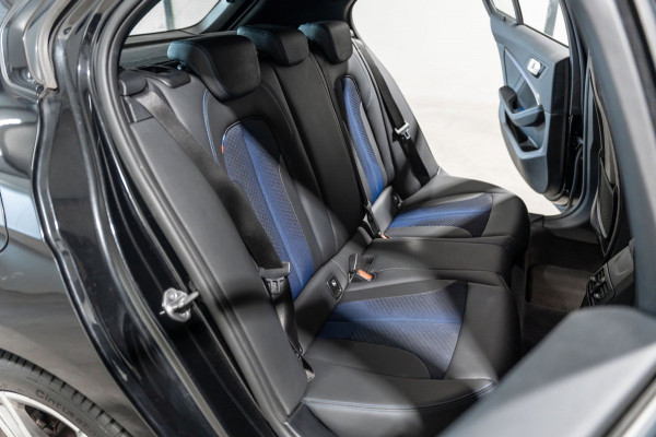 BMW 1-serie 118i Automaat M Pakket LED NAVI Sfeer Verlichting