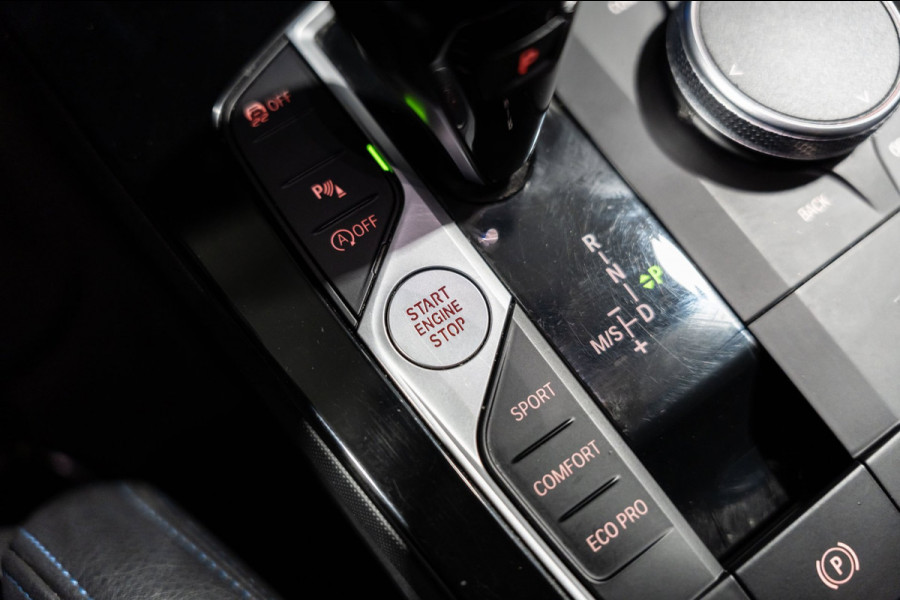BMW 1-serie 118i Automaat M Pakket LED NAVI Sfeer Verlichting