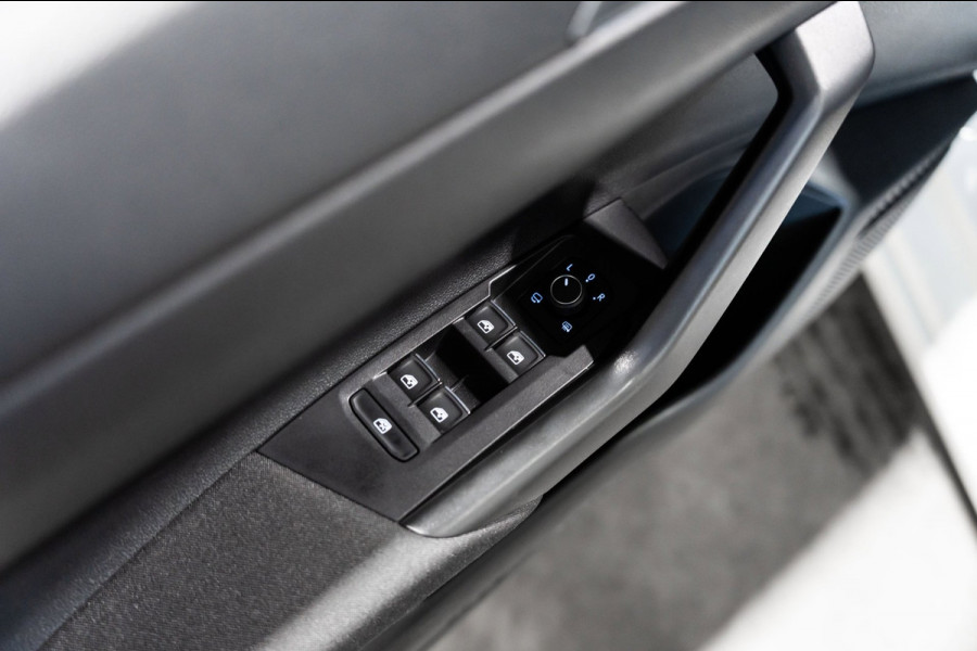 Volkswagen Taigo 1.5 TSI R-Line DSG PANO IQ CAMARA