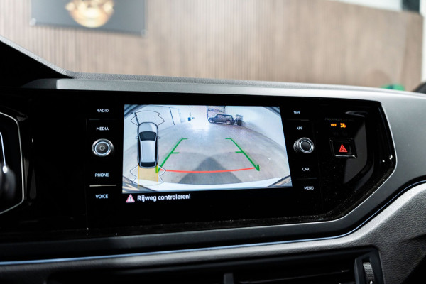 Volkswagen Taigo 1.5 TSI R-Line DSG PANO IQ CAMARA
