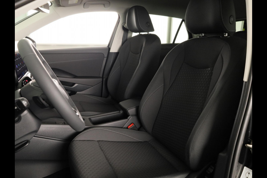 Volkswagen T-Roc Limited Edition 1.5 eTSI 85 kW / 116 PK SUV 7 vers Achteruitrijcamera | Stoelverwarming | Carplay