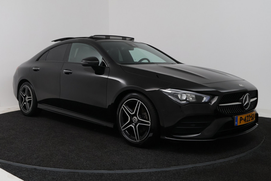 Mercedes-Benz CLA-Klasse 180 AMG Line (PANORAMADAK, STOELVERWARMING, SFEERVERLICHTING, CAMERA, CRUISE ADAPTIEF)