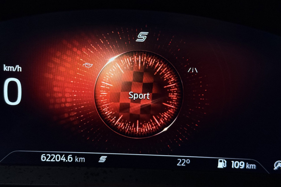 Ford FOCUS Wagon 1.0 EcoBoost Hybrid ST Line X Business (CAMERA, TREKHAAK, B&O SOUND, STOEL/STUUR VERWARMING, SENSOREN)