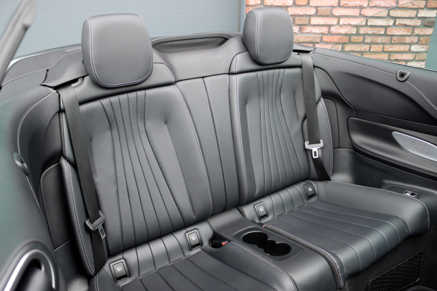 Mercedes-Benz E-Klasse Cabrio 200 AMG Line Premium Aut9 | Airscarf | Burmester | Memory | HUD | Surround Camera | Dodehoekassistent | Intelligent Light System | Cabrioletcomfortpakket |