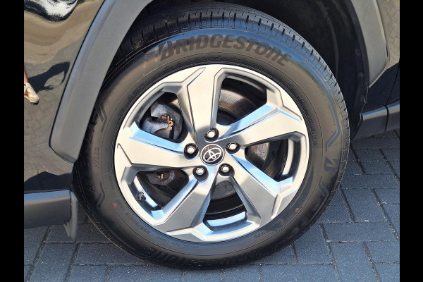 Toyota RAV4 2.5 Hybrid AWD Style | Trekhaak, Dodehoekherkenning, Stoel + Stuurverwarming, 18inch, Keyless, 1.650KG Trekgewicht