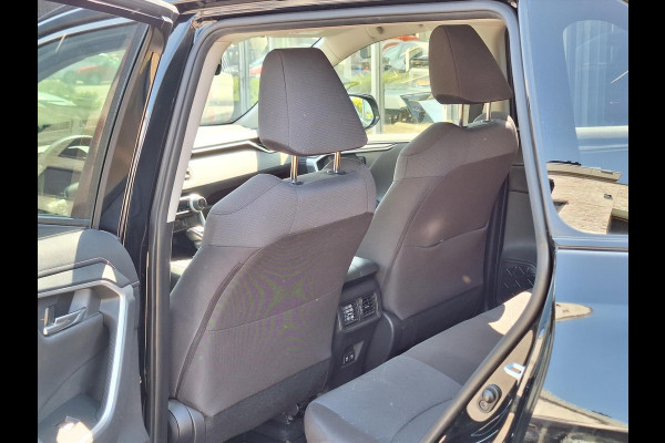 Toyota RAV4 2.5 Hybrid AWD Style | Trekhaak, Dodehoekherkenning, Stoel + Stuurverwarming, 18inch, Keyless, 1.650KG Trekgewicht